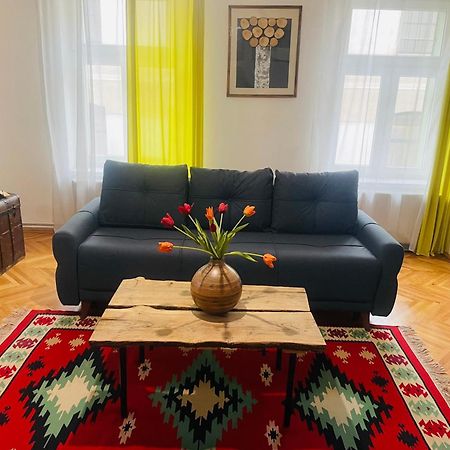 Spacious Stylish Apartment In Old Town Sibiu Esterno foto