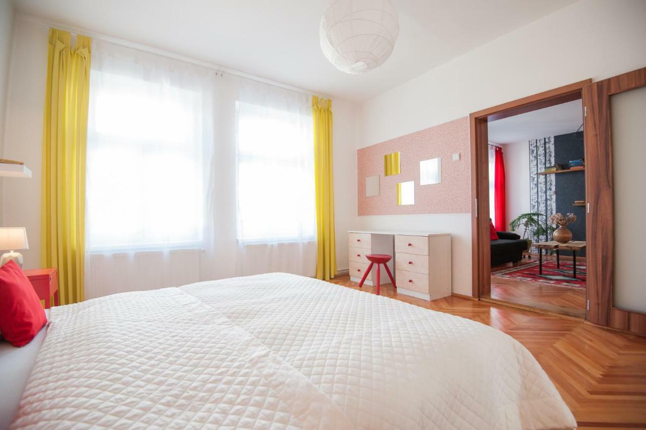 Spacious Stylish Apartment In Old Town Sibiu Esterno foto