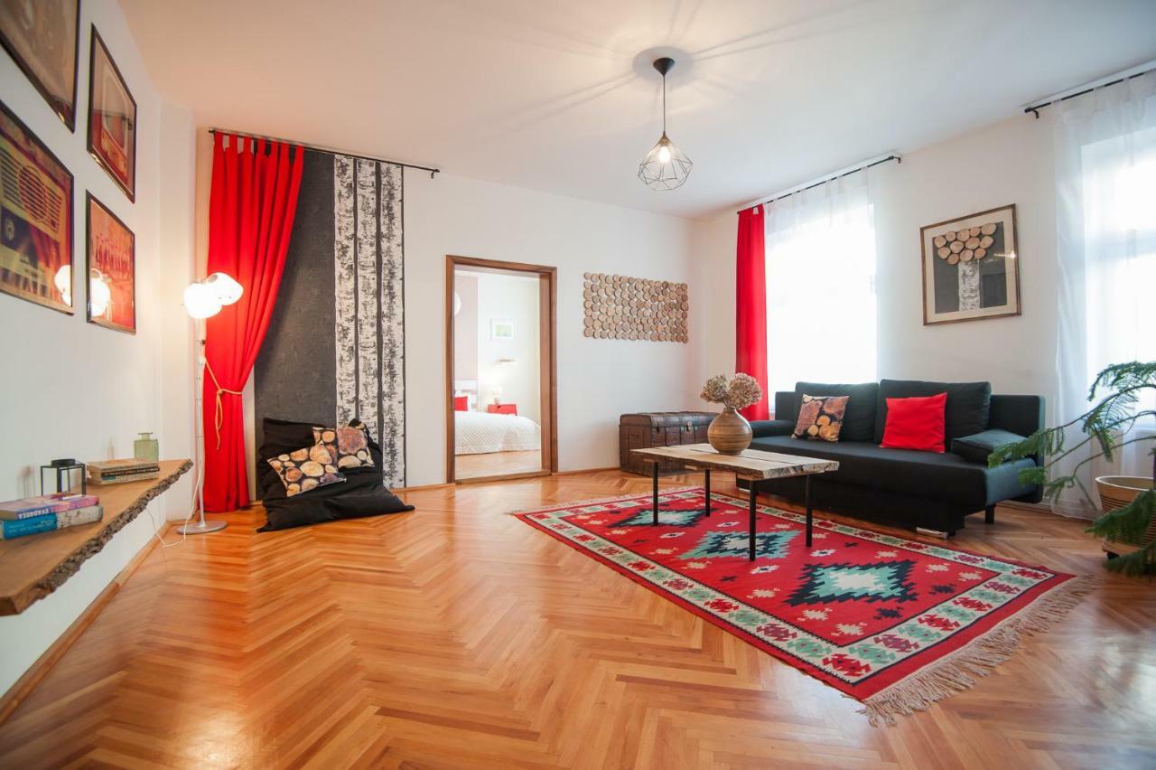 Spacious Stylish Apartment In Old Town Sibiu Esterno foto